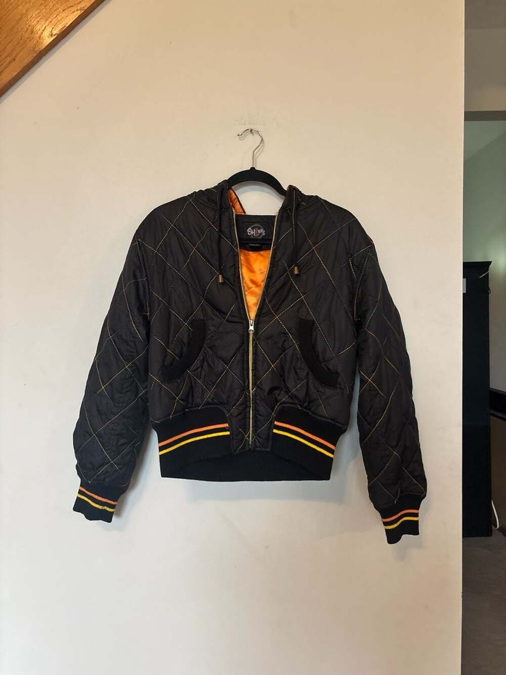 Vintage Hip Shorty Quilted Cropped Bomber Jacket with Hood
